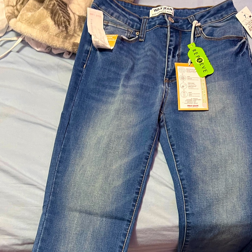Stretchy great quality and soft on the inside